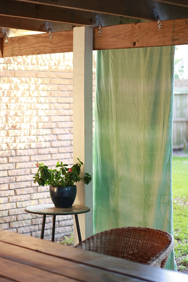 DIY patio curtains made with Fabric Dye