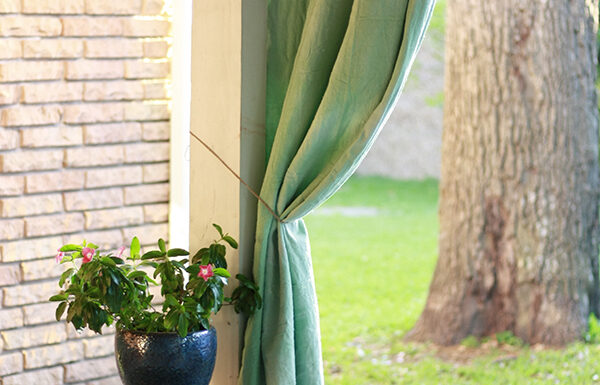 DIY patio curtains made with Fabric Dye
