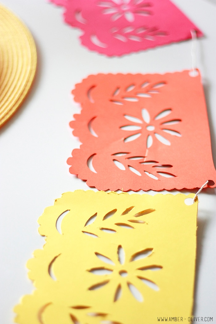 Cinco de Mayo party decor! papel picado banner, DIY cactus napkin ring, and drink flags! FREE DOWNLOAD for Silhouette