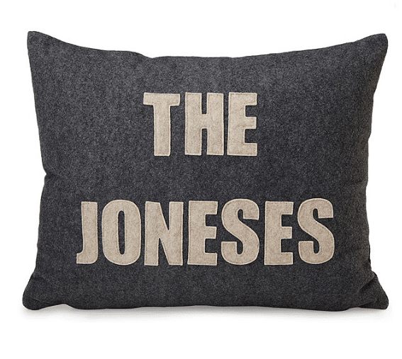 custom-family-name-and-date-pillow