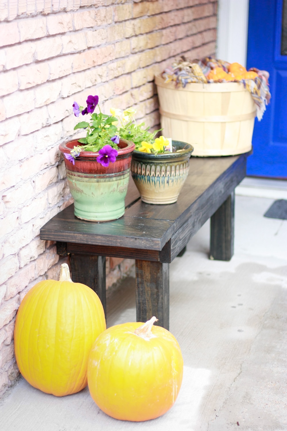 DIY Bench (free cut list!) - Quick and easy build for extra seating in your home or porch