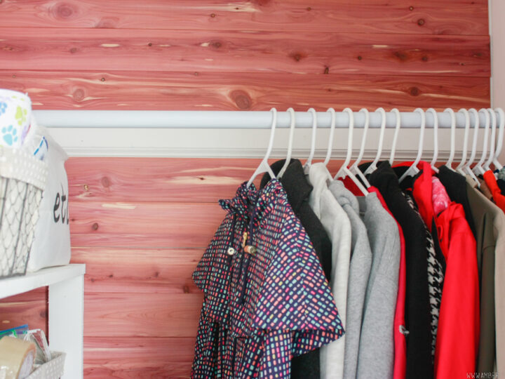 https://amber-oliver.com/wp-content/uploads/2017/03/DIY-Cedar-Planked-Closet-7-720x540.jpg