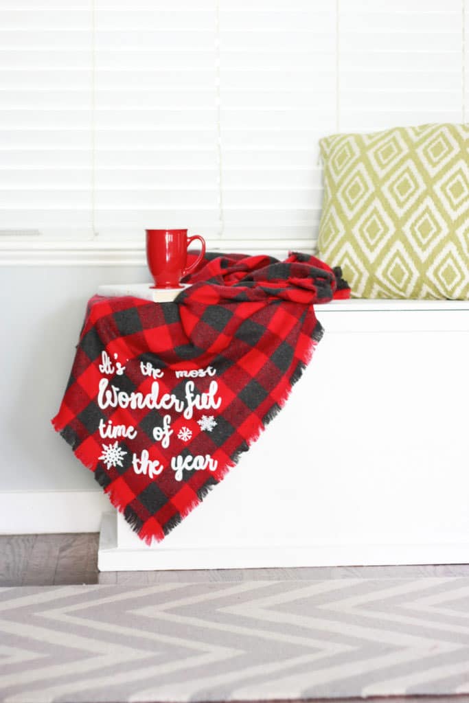 How to make a DIY Flannel No Sew Blanket with Heat Transfer Vinyl