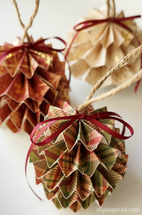 11 Creative DIY Christmas Ornaments