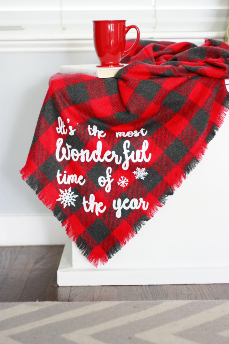 How to make a DIY Flannel No Sew Blanket with Heat Transfer Vinyl