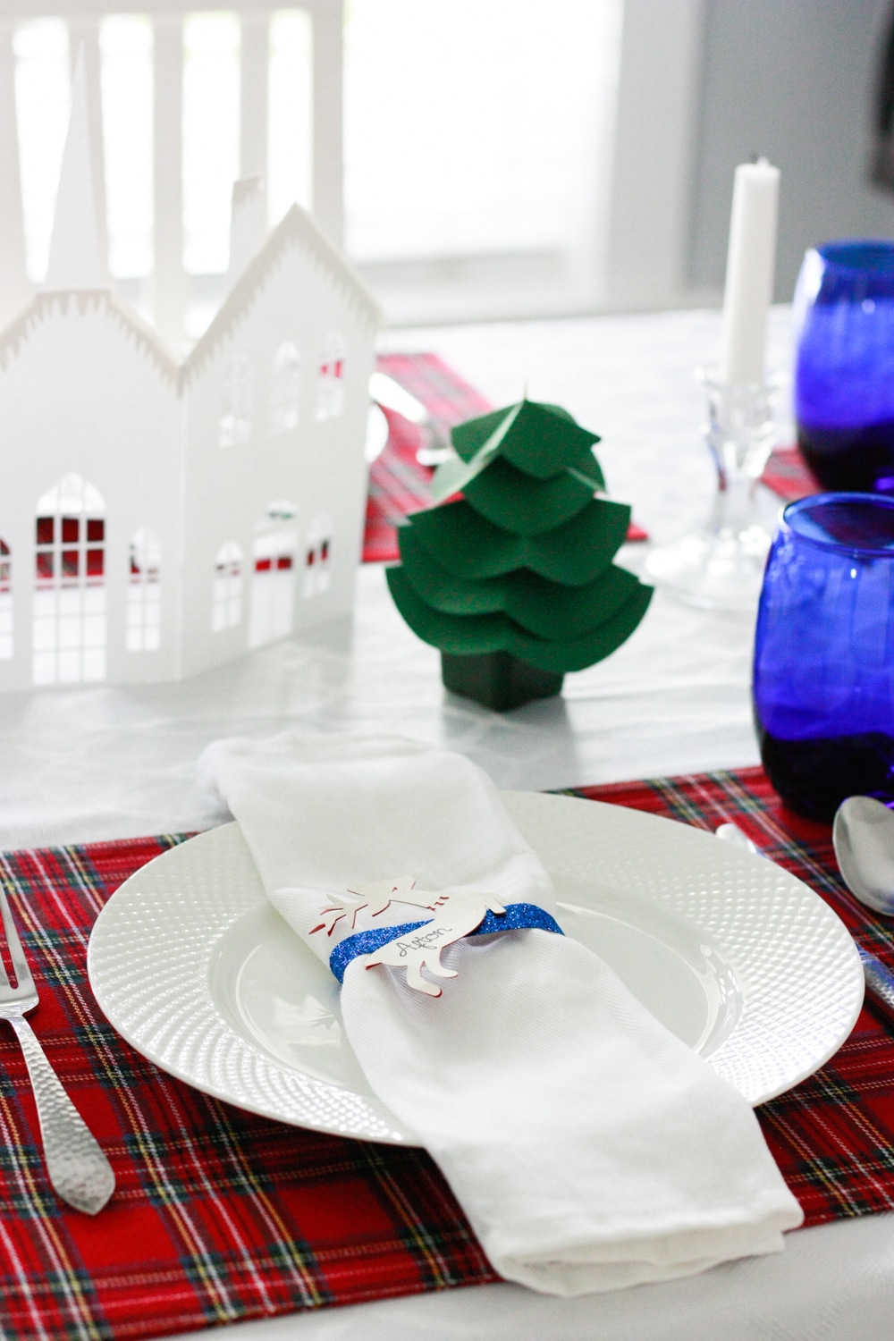 Holiday Dinner Party with Cricut