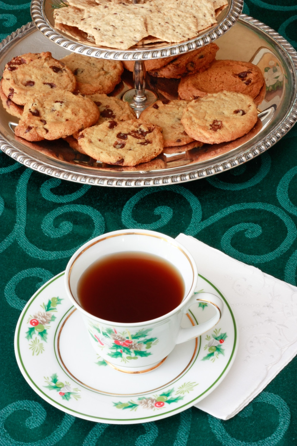 Hosting a Holiday Tea Party with Milo's Tea 