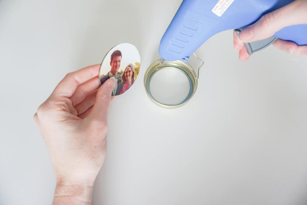 Mason Jar Lid Magnets - DIY Photo Magnets!