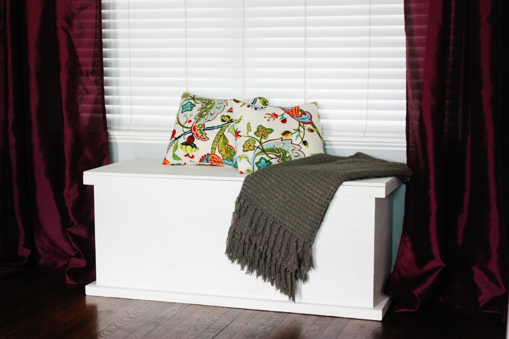 Hamptons style blanket discount box