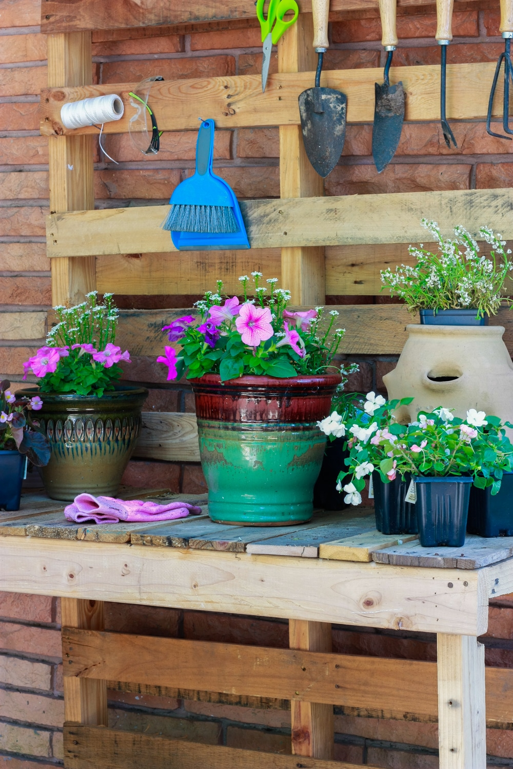 DIY Potting Bench made from pallets