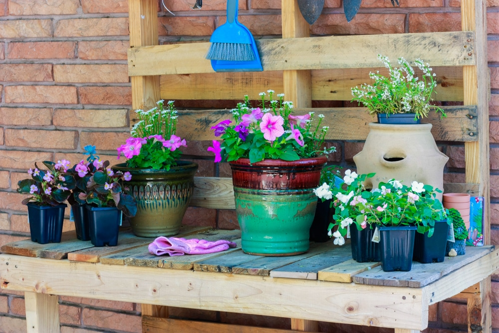 DIY Potting Bench made from pallets