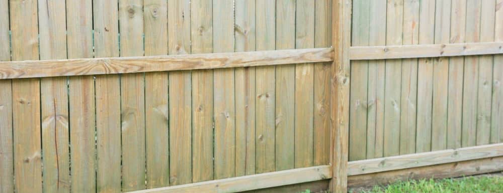 How to clean wood fence - the after looks beautiful!