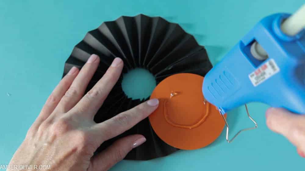 how to make paper rosettes with the cricut maker