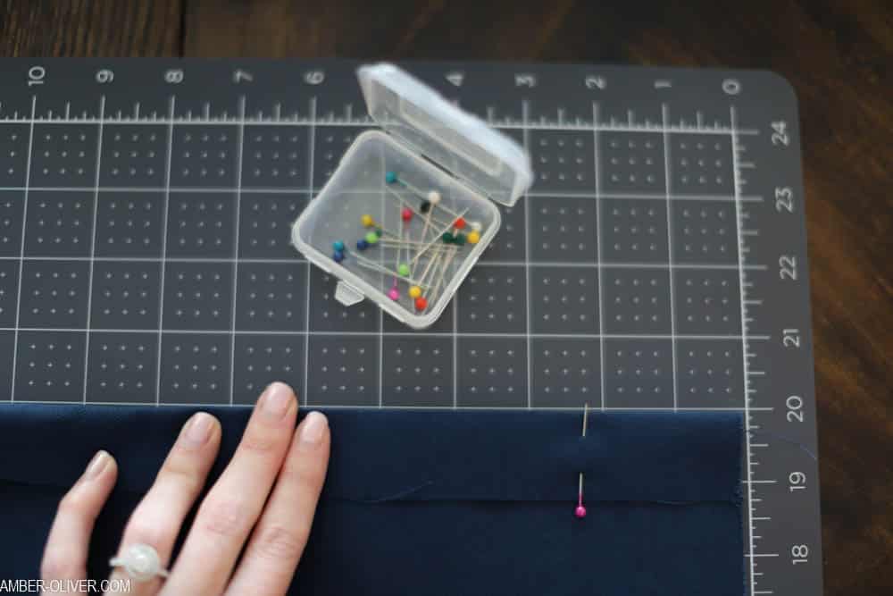 how to make a bed skirt - pinning the fabric in place