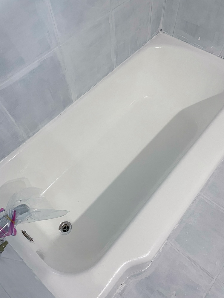 how to paint a bathtub
