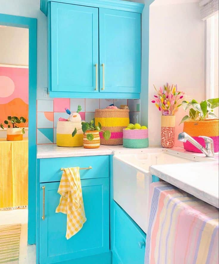36 Colorful Kitchen Backsplash Ideas - Amber Oliver