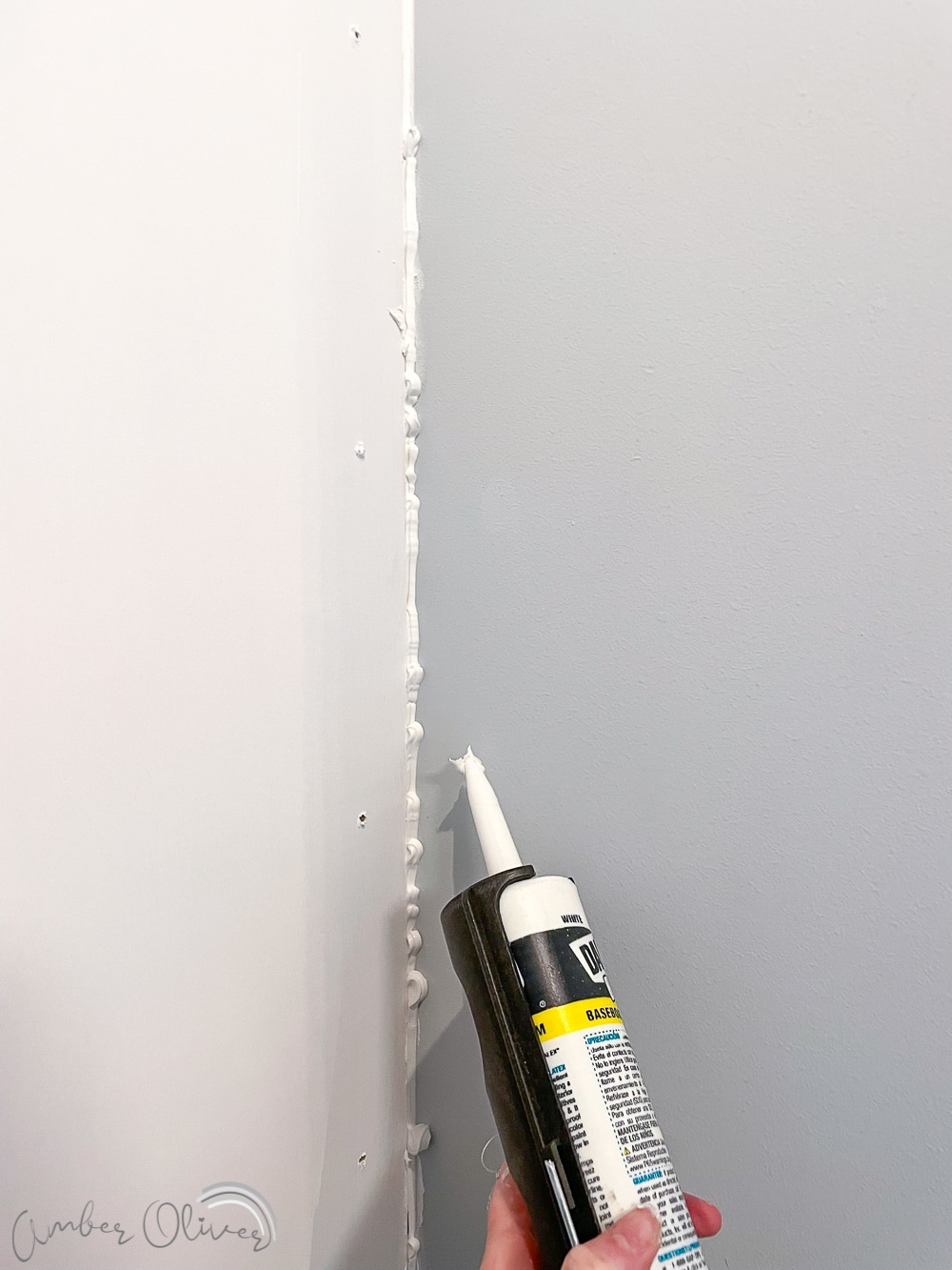 caulking to finish bookshelf