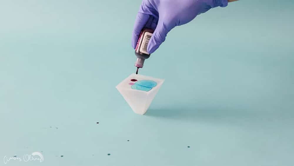 How to Dye Epoxy: Guide to Adding Color to Resin