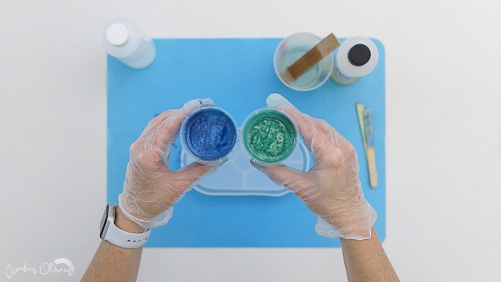 add color to resin with mica powders