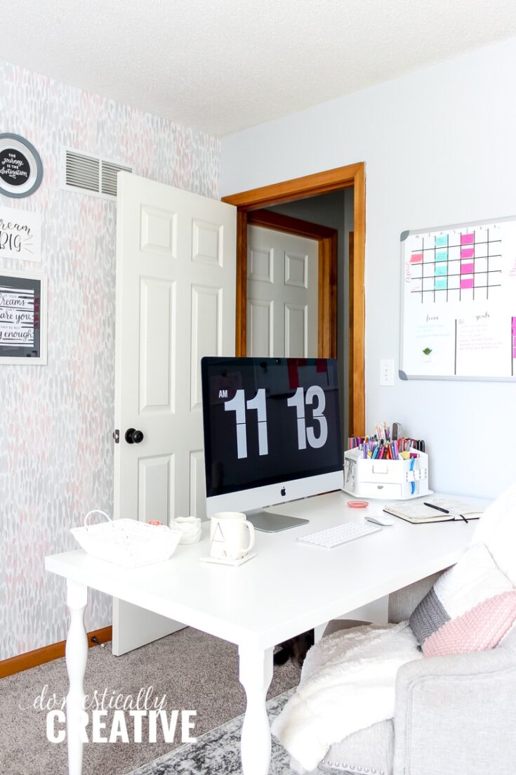 9 Feminine Home Office Ideas for Women  Cozy home office, Feminine home  offices, Home office furniture