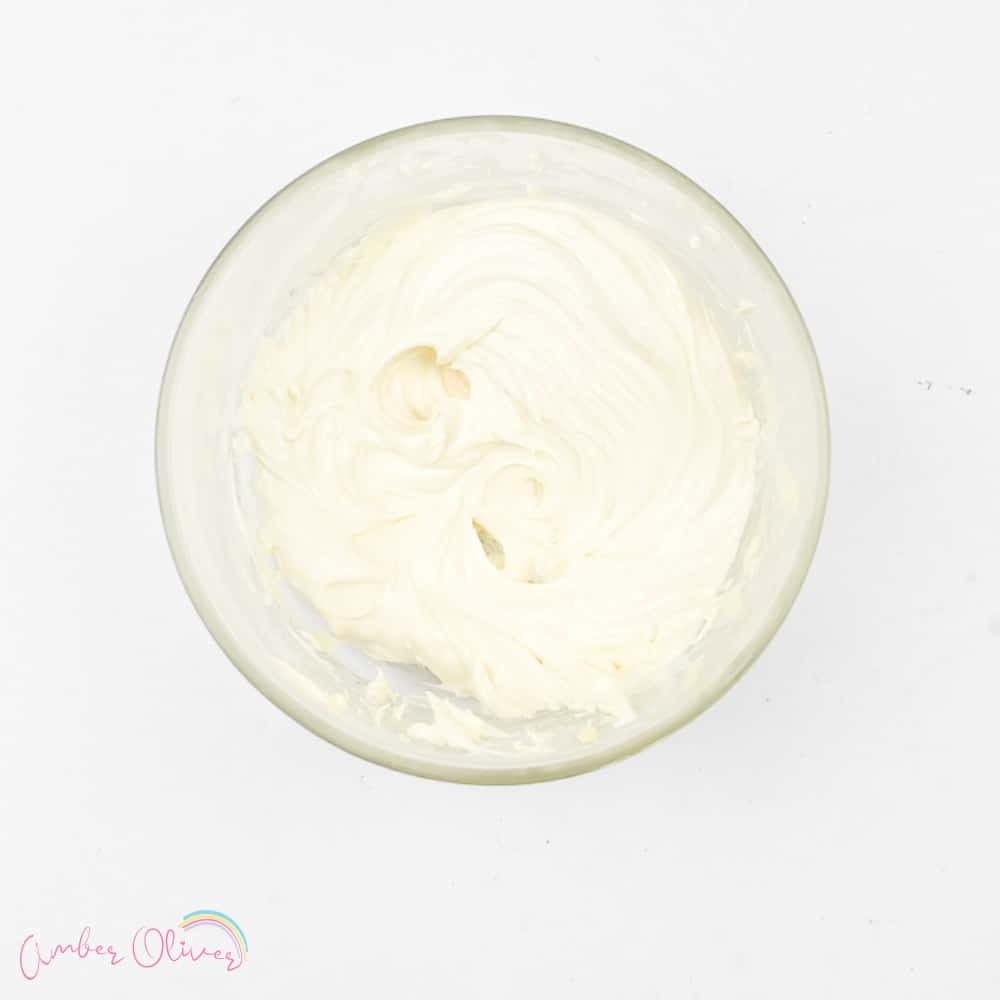 bowl of diy whipped lotion before putting in a storage jar