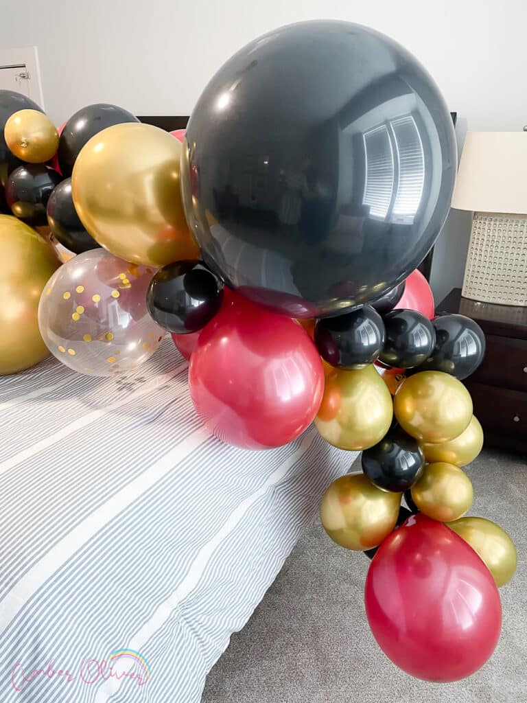 different size balloons make the best balloon arch garland