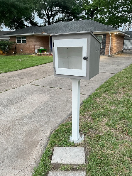 full view of a diy free little library