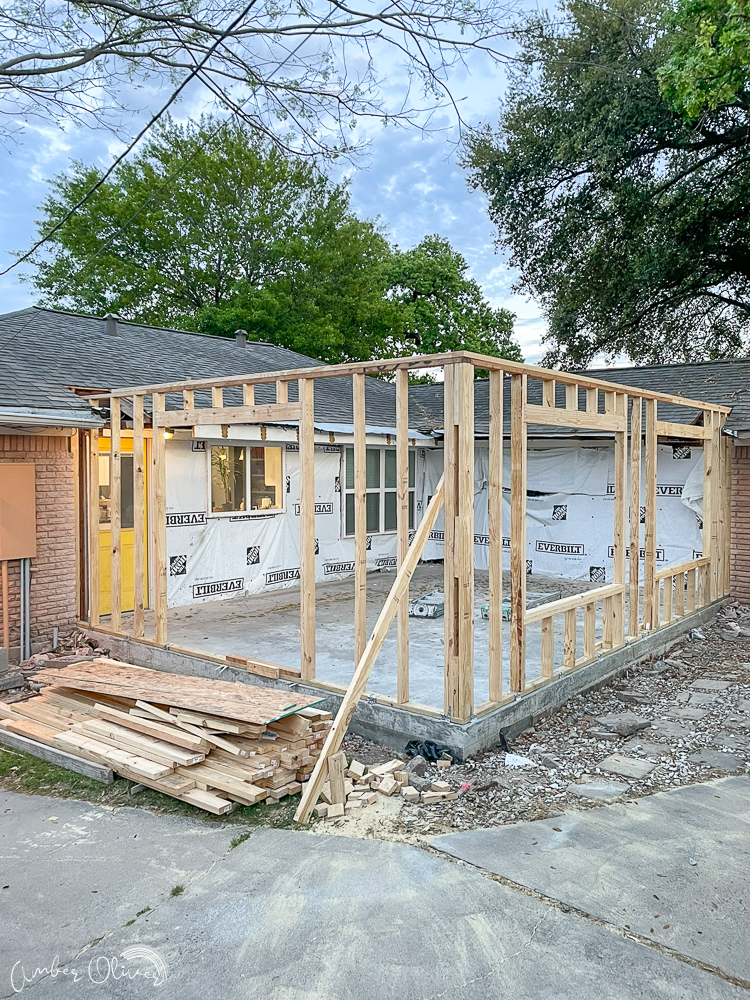 framing of the walls for family room home addition