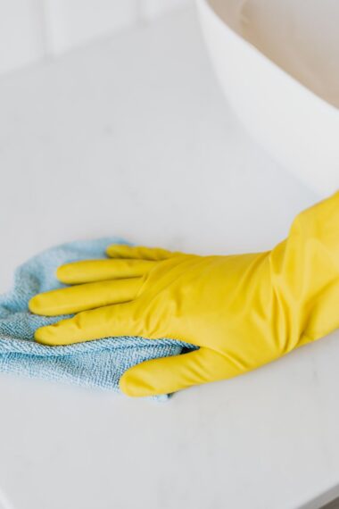 cleaning quartz in the bathroom